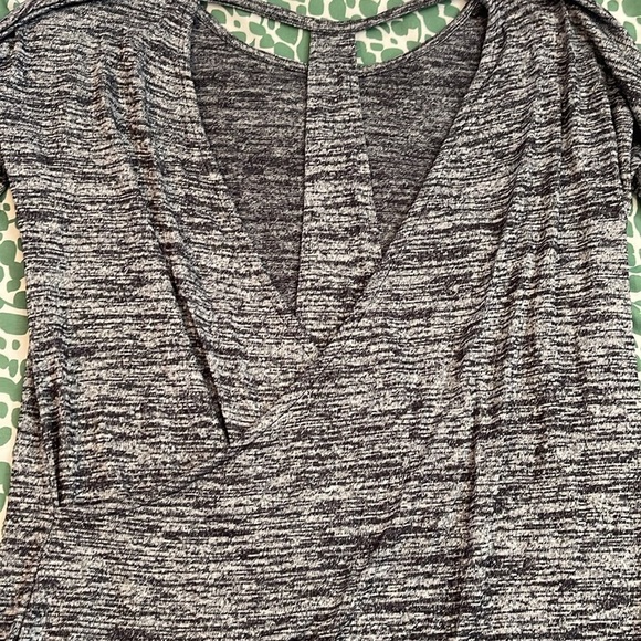 Athleta Pose Layered Long Sleeve Gray Open T-back Top - Picture 5 of 5